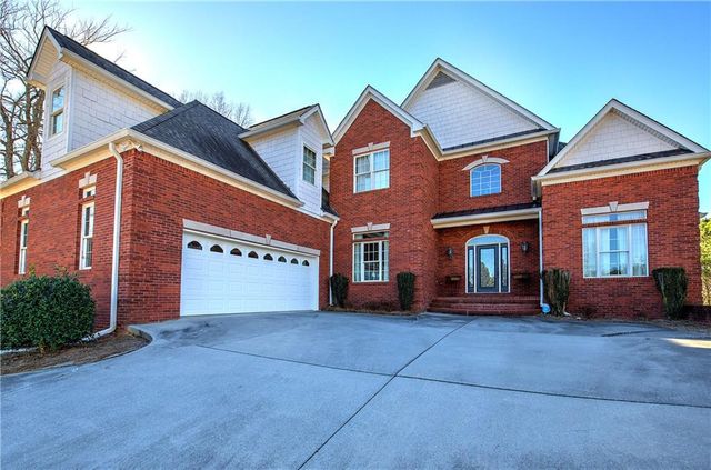 113 Vogel NE Street, Calhoun, GA 30701