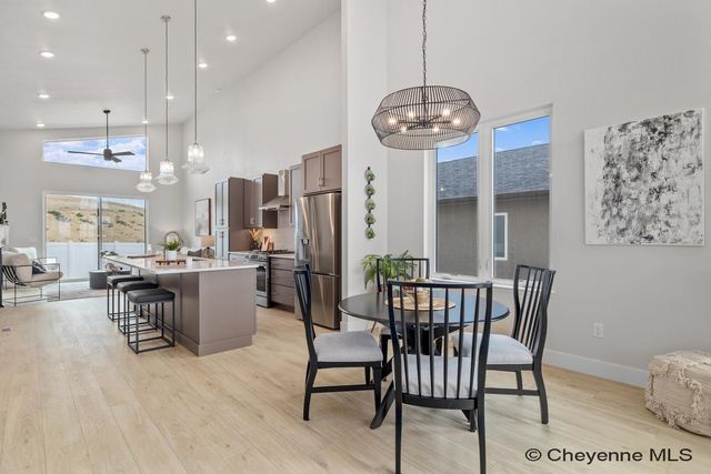 4020 SADDLEBACK LN, Cheyenne, WY 82009