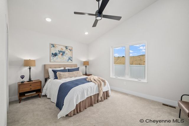 4020 SADDLEBACK LN, Cheyenne, WY 82009