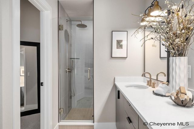 4020 SADDLEBACK LN, Cheyenne, WY 82009