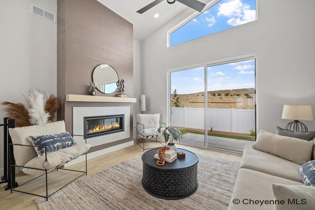 4020 SADDLEBACK LN, Cheyenne, WY 82009