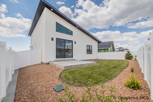 4020 SADDLEBACK LN, Cheyenne, WY 82009