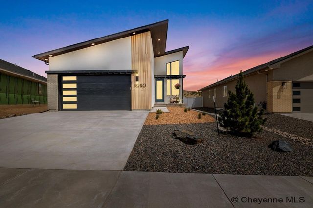 4020 SADDLEBACK LN, Cheyenne, WY 82009