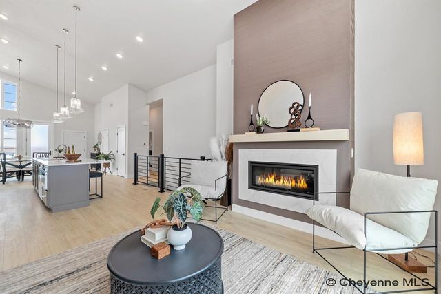 4020 SADDLEBACK LN, Cheyenne, WY 82009