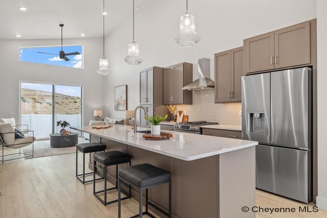 4020 SADDLEBACK LN, Cheyenne, WY 82009