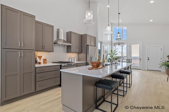 4020 SADDLEBACK LN, Cheyenne, WY 82009