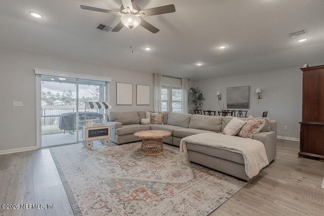 13849 HARLOWTON Avenue, Jacksonville, FL 32256