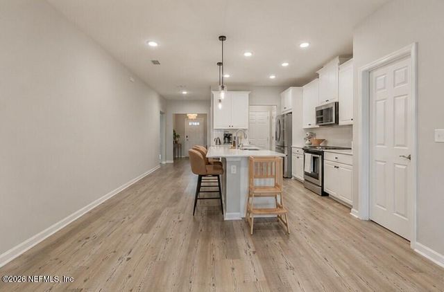 13849 HARLOWTON Avenue, Jacksonville, FL 32256