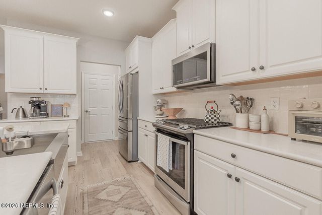 13849 HARLOWTON Avenue, Jacksonville, FL 32256