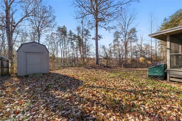 4 Sawblade Ridge, Marietta, SC 29661