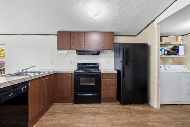 4 Sawblade Ridge, Marietta, SC 29661