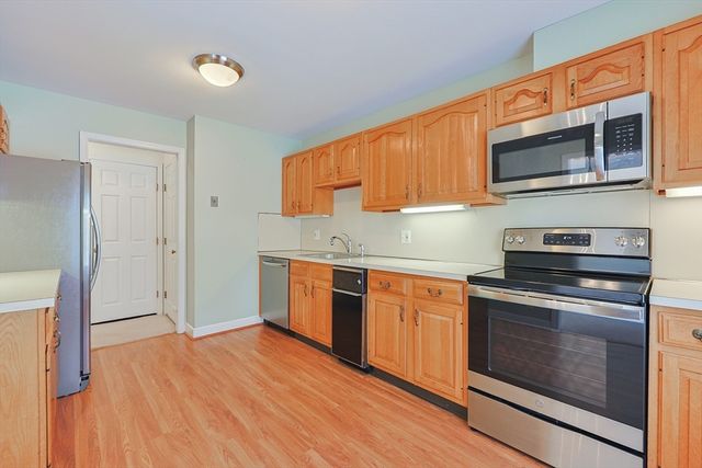 17 Quisset Brook 17, Milton, MA 02186