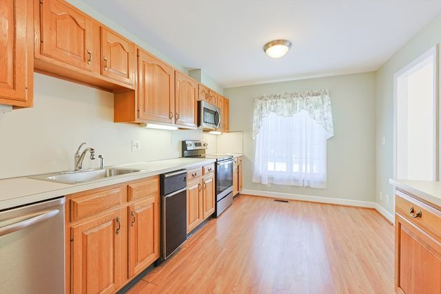 17 Quisset Brook 17, Milton, MA 02186