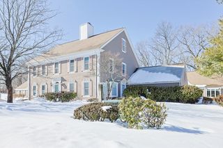 17 Quisset Brook 17, Milton, MA 02186