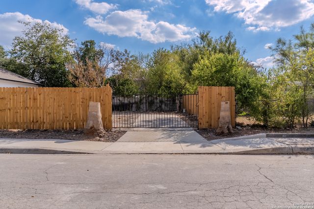 159 Allsup, San Antonio, TX 78237