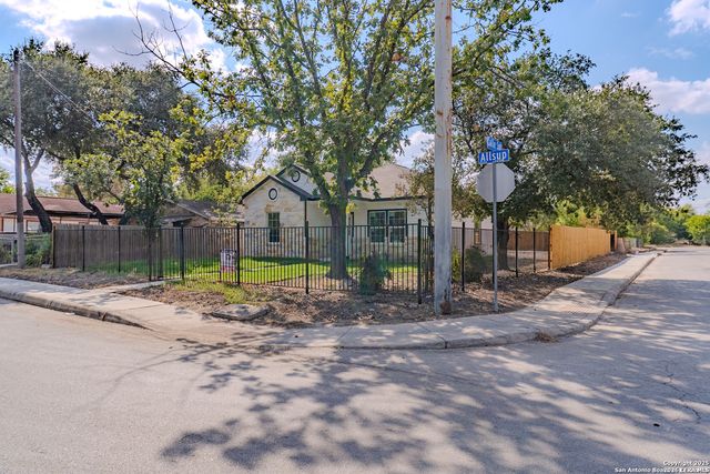 159 Allsup, San Antonio, TX 78237