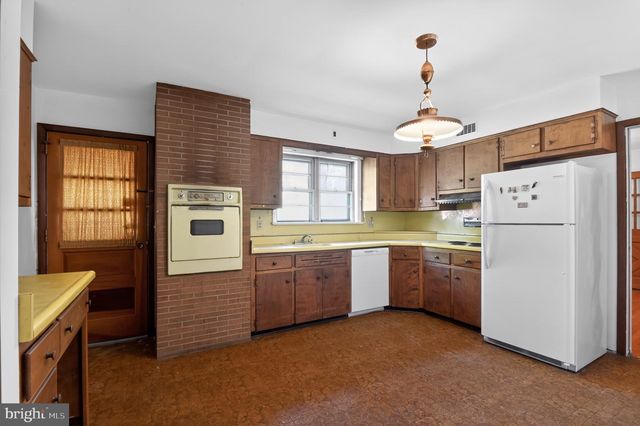 940 HOLMES AVE, Vineland, NJ 08361