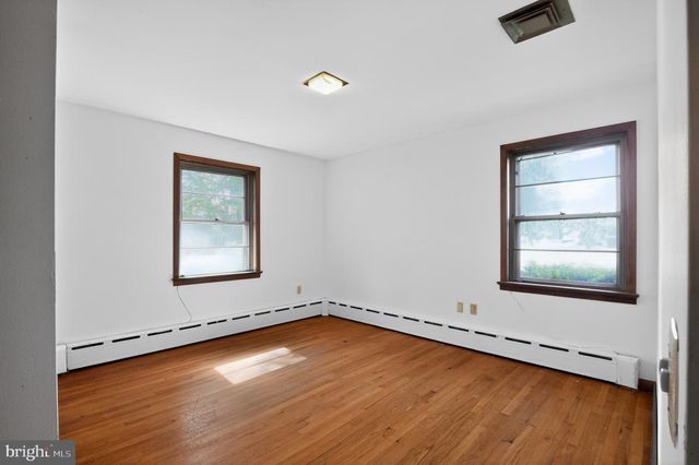 940 HOLMES AVE, Vineland, NJ 08361