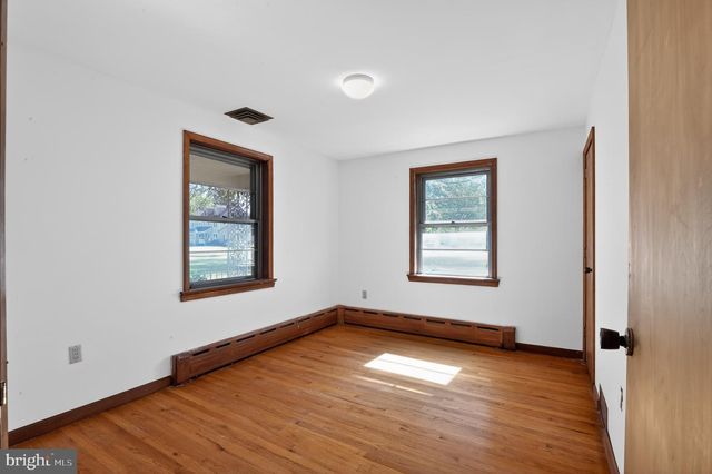 940 HOLMES AVE, Vineland, NJ 08361