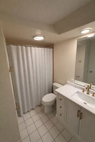 1551 Ashland Avenue 205, Des Plaines, IL 60016