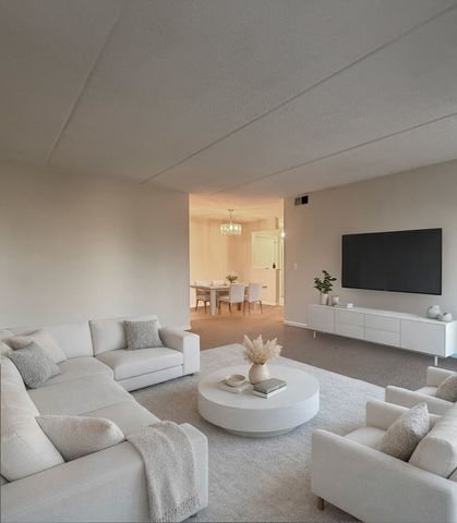 1551 Ashland Avenue 205, Des Plaines, IL 60016