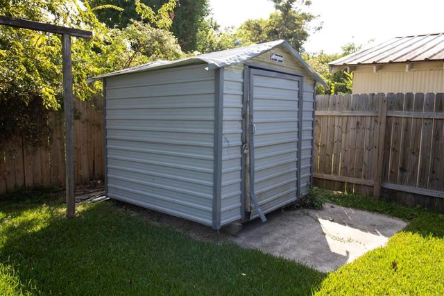 910 Fall Street, Lake Charles, LA 70601