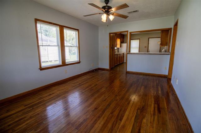 910 Fall Street, Lake Charles, LA 70601