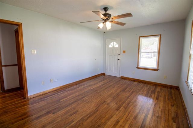 910 Fall Street, Lake Charles, LA 70601