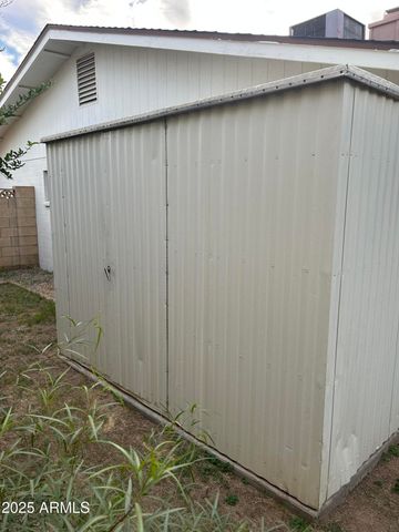 6120 E HOBART Street, Mesa, AZ 85205