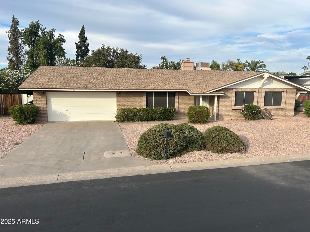 6120 E HOBART Street, Mesa, AZ 85205