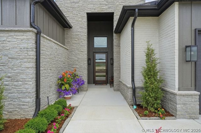 4125 W 113th Place, Jenks, OK 74037