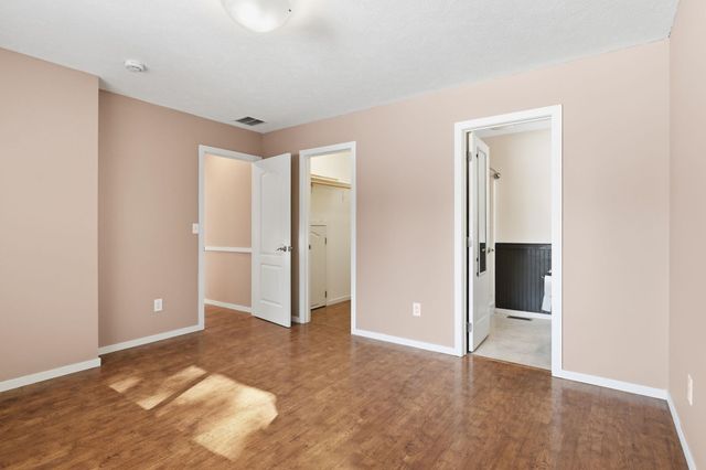 719 E B St, Deer Park, WA 99006