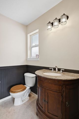 719 E B St, Deer Park, WA 99006