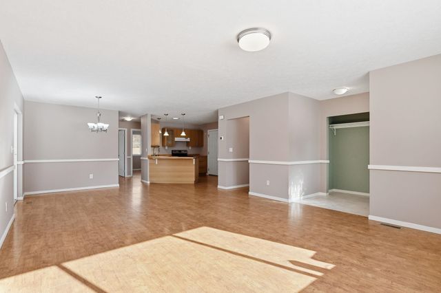 719 E B St, Deer Park, WA 99006