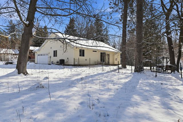 719 E B St, Deer Park, WA 99006