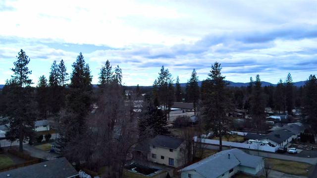 719 E B St, Deer Park, WA 99006