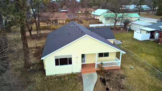 719 E B St, Deer Park, WA 99006