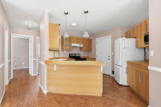 719 E B St, Deer Park, WA 99006