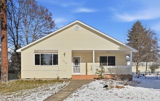 719 E B St, Deer Park, WA 99006