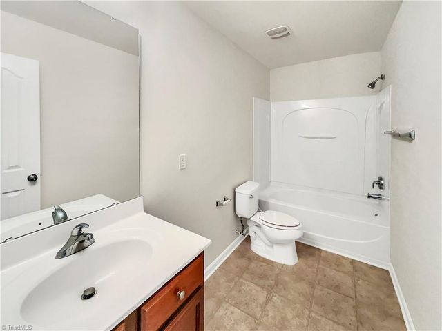 4832 Old Towne Village Circle, Winston-salem, NC 27040