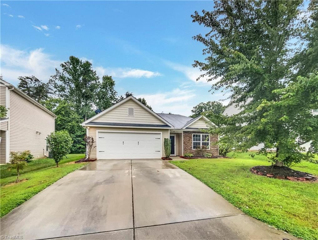 4832 Old Towne Village Circle, Winston-salem, NC 27040