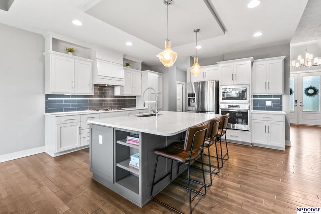 18363 Lake Circle, Elkhorn, NE 68022