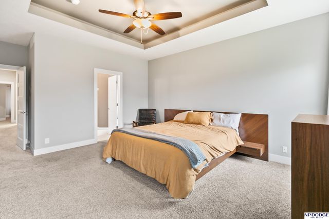 18363 Lake Circle, Elkhorn, NE 68022