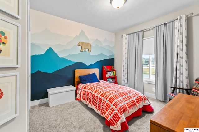 18363 Lake Circle, Elkhorn, NE 68022