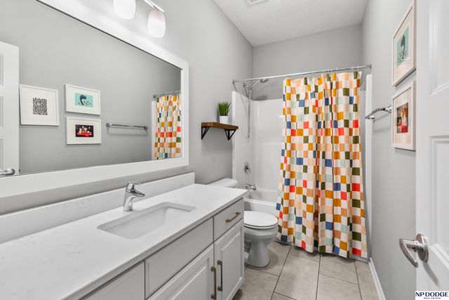 18363 Lake Circle, Elkhorn, NE 68022