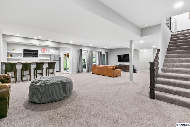 18363 Lake Circle, Elkhorn, NE 68022