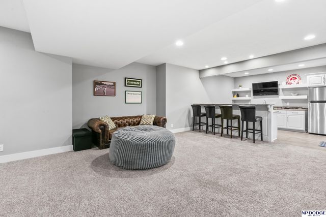 18363 Lake Circle, Elkhorn, NE 68022