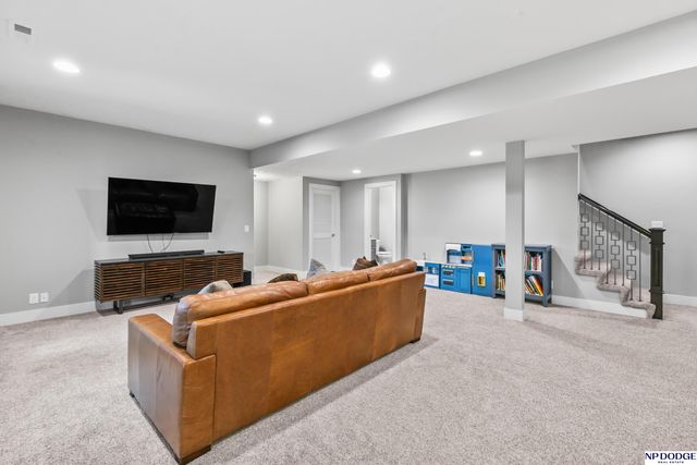 18363 Lake Circle, Elkhorn, NE 68022