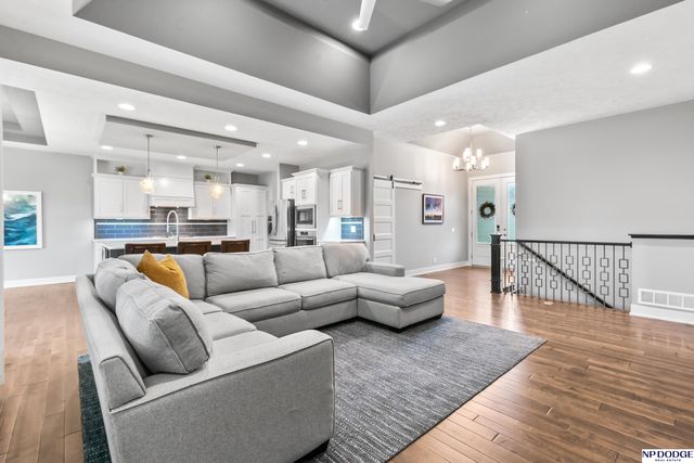 18363 Lake Circle, Elkhorn, NE 68022