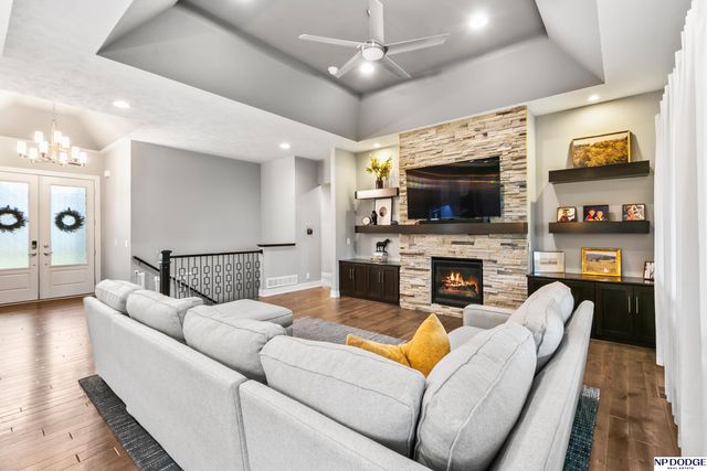 18363 Lake Circle, Elkhorn, NE 68022